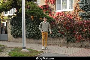 Člověče, jsem tak do těch twink kluků odpoledního jebání, víš!