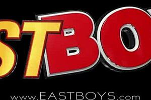 ehi, vuoi vedere Benny Vasquez in questo caldo casting POV con twink europeo?