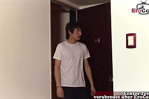 Küçük gay teen 18+ twinks romantik anal öpüşme ve sikmede.