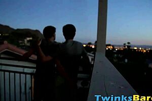 Saya Obses dengan Anal Bareback Selepas Bercium dengan Twink Muda 18+