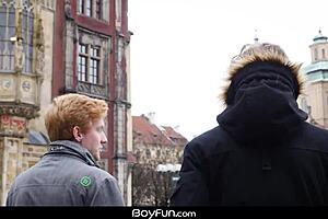 Boyfun - Domenic Easton Jari dan Bareback Ngewe Bokong Ketat Tom Malone