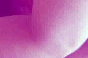 يا شاب آسيوي ساخن 18+، عايز تركب زبي الصلب بعد بلعة مجنونة؟