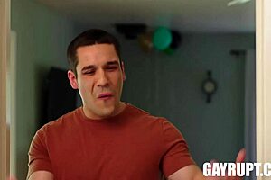 Эндрю Миллер, Кайл Флетчер и Тони Джиниус продолжают в Changes Эпизод 2 с жесткими минетами.