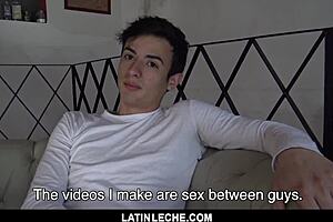 Hej, chceš vidět toho latino chlapa bareback jehoho twink nejlepšího kamaráda pro Latinleche?