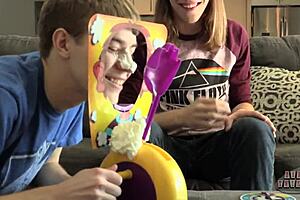 Ugh, herný čas nás urobil roznietenými chlapcami, ideme do toho šialene