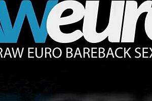 شباب يغوصون في نيك عاري عميق مع قبلات حارة