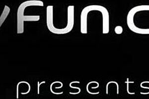 Boyfun - Bocah Ceko dalam Fuckfest Bareback dengan Aksi Grup Kasar!