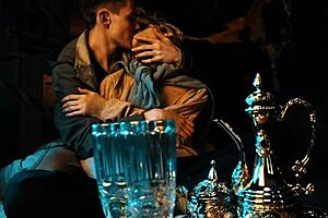 섹시한 학생들 장난치는 거 너무 핫해