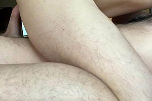 이 귀여운 아시안 트윙크 로딩하는 게 중독됐어