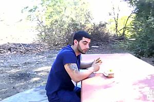 Прямому парню предложили деньги за еблю в жопу POV! - Reality Dudes