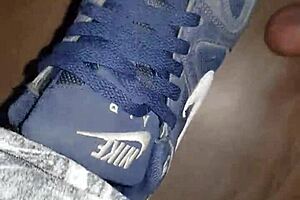 Kabhi dekha French twink Nike Airmax gay lund choosta hai?