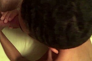 Vau, kako je ta twink obvladal tako velik kurac!