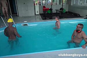 Аналните момчета се върнаха с диви групови чукания. Градът никога не е бил по-горещ!