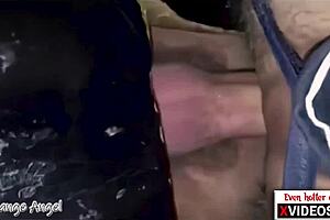 热辣双重内射特写在厕所隔间，哇！