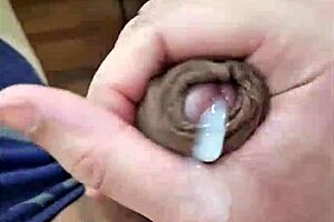 Schau diesen Latino Twink Nachbarn in einer heißen hausgemachten Compilation von langsamen Cumshots