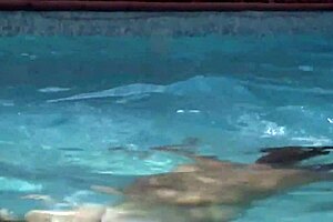 شباب في ممارسة جنسية جماعية برية - تعال انضم لنا في ليلة برية!