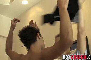 Histoire anal hardcore se déroule avec amateurs Patrick et Deriq