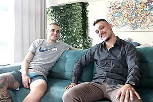 اختبار أول على الأريكة للجيم البرازيلي