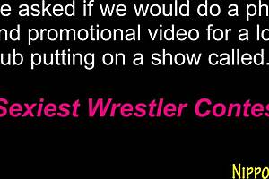 Schlanker asiatischer Twink tief gefingert in hartem japanischem Analspiel