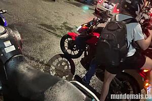 嘿，你看到出租车司机怎么猛干我了吗？