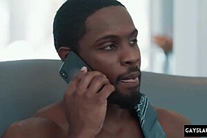 Kote hitam besar kuasai dalam hentaman interracial kasar