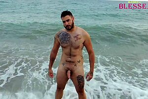 Podbieram autostopowicza i płaci mi mięsem. Dzika laska na zewnątrz!