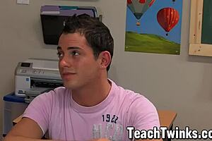 Süßer Schwuler Skyelr Bleu fickt Kalob Bridge nach dampfendem Blowjob