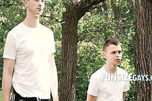 속옷 부트캠프가 스쿼드를 위한 격렬한 베어백 트레이닝으로 변함