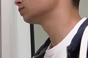 אוסטין מתגעגע לחברי המשחק שלו בסיפורי גייז צעירים