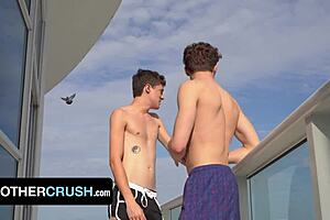 Hey twink, blue balls turning into red hole