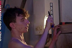 Кришом поглед на Стаксус са хардкор бербек твинк акцијом