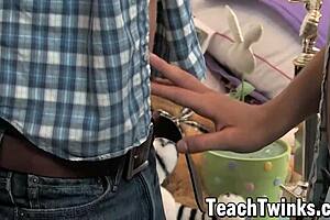 شباب مثلي هاوون كايدن إرتيل ولفون ميكس ينيكون مؤخرة قوي بزب عملاق