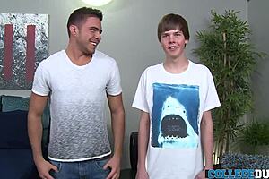 Томми Уайт доминирует над Сэмом Нортманом в жестком анальном сексе