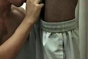 Tren istasyonunda gizli adamla pegação