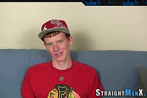 Може ли хетеро твинк да се справи с дърпането на огромния си кур пред камера за еякулация?