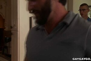 جنس شخصي ساخن مع هوس كادو وإيان هولمز