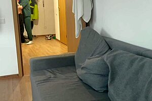 स्ट्रेट फ्रेंड को स्टेमी ब्लोजॉब सेशन के लिए कनविंस किया गया