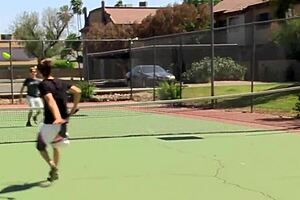 Bez hanby chlapci šalejú v bez kondómu skupinovej akcii!