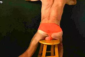 Skinny guy workouts solo next door