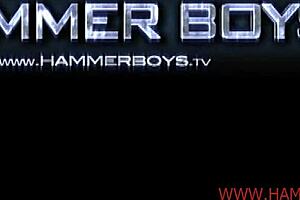 Amateur heiße Twinks zeigen Skills bei Hammerboys TV.