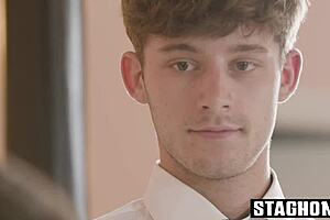 दो ट्विंक्स मिलो माइल्स और डेक्स डेवॉल ह्यूज मैन निक फ्रॉस से संघर्ष करते हैं