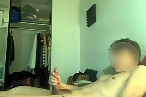 Hot Australian man masturbates and ejaculates on his chest