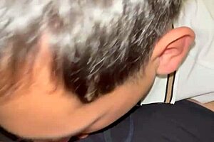 Мой би-друг записывает, как он обращается со мной как с шлюхой, смотря League of Legends.