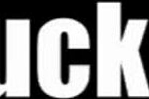 エボニーのコップが職場で2人のツインクを巨大BBCでハードに犯す