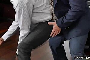 Азиатские твинки в групповом действии